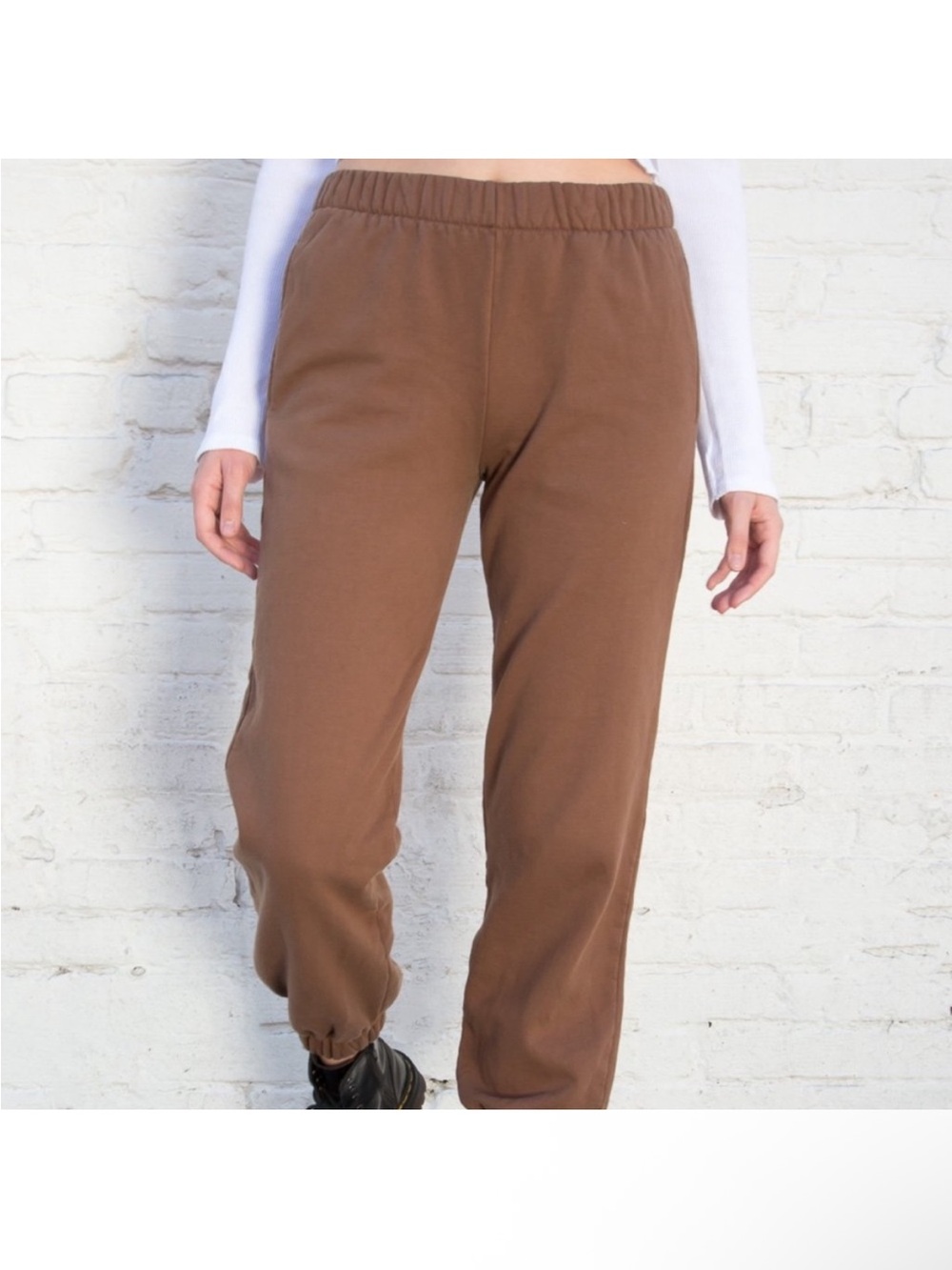 Brandy Melville Brown Rosa Sweatpants